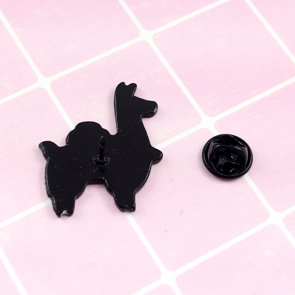 NEW Llama Alpaca Enamel Pin Brooch - Picture 4 of 4